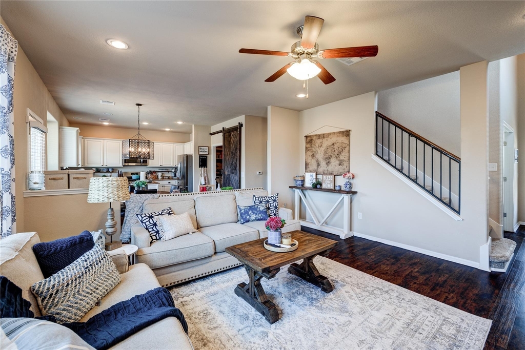 5901 Scenic Lake Dr - Photo 9