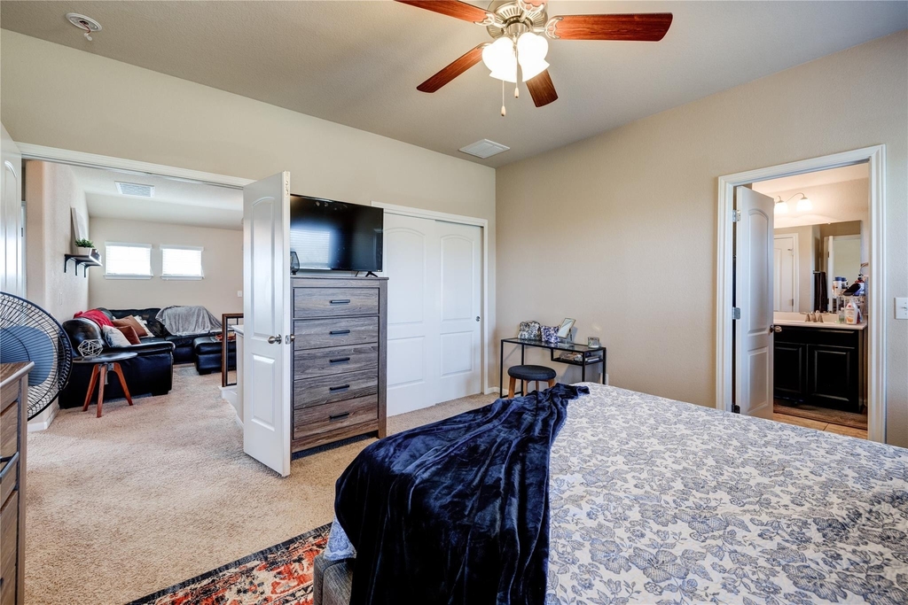 5901 Scenic Lake Dr - Photo 32