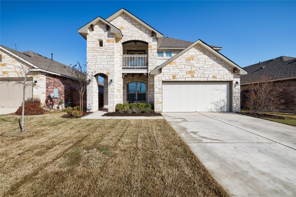 5901 Scenic Lake Dr - Photo 0