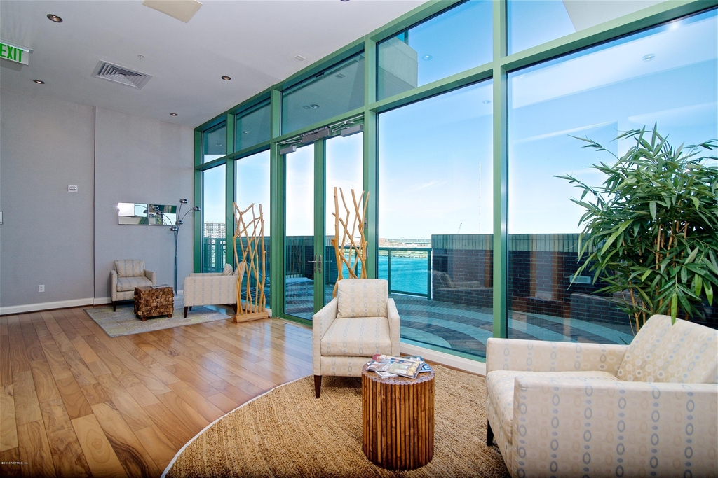 1431 Riverplace Boulevard - Photo 12