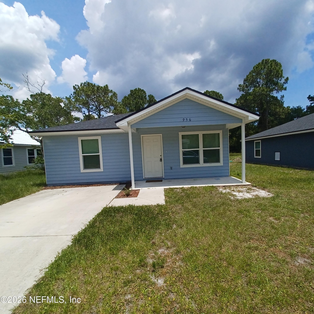 956 W 9th Street - Photo 0