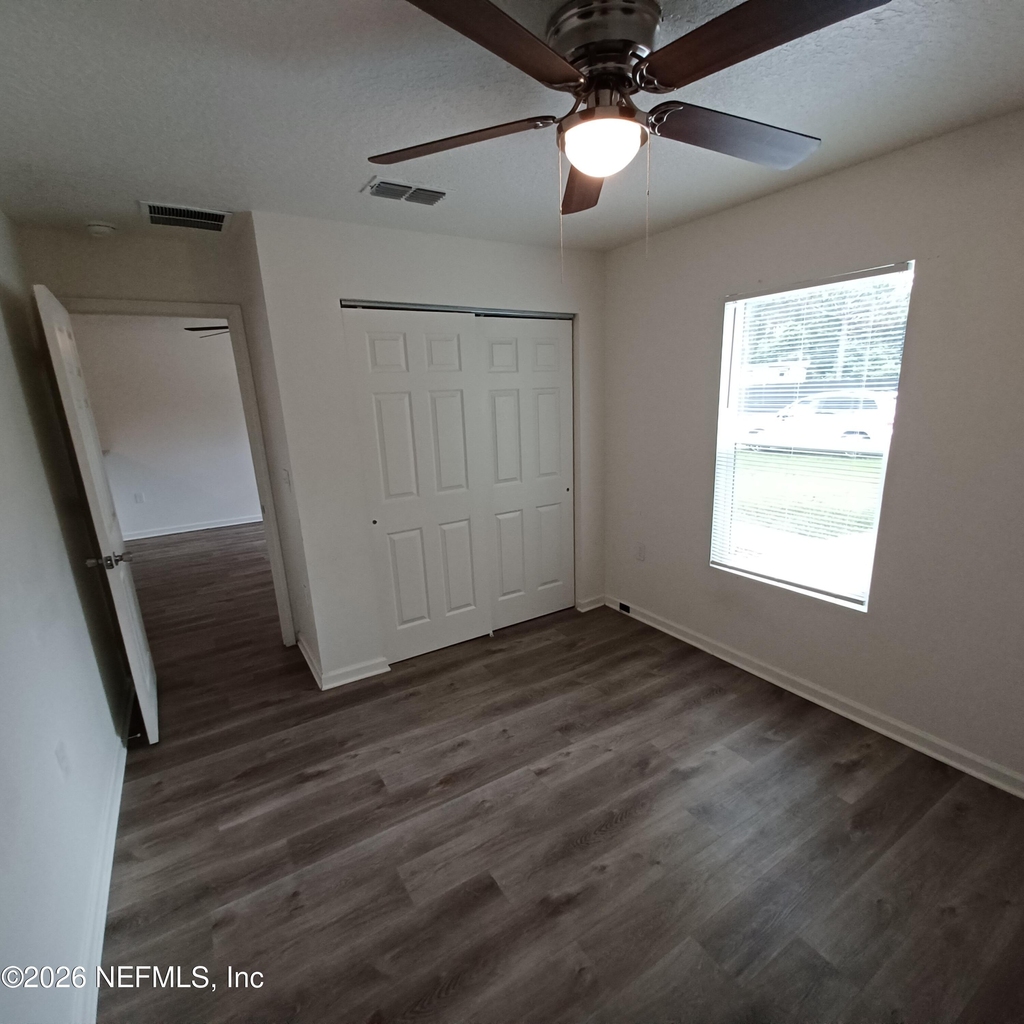 956 W 9th Street - Photo 19