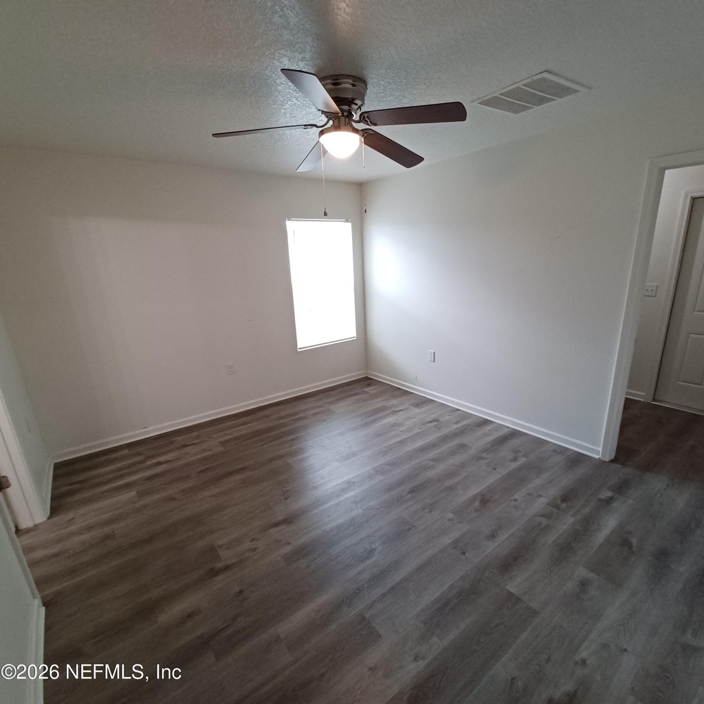 956 W 9th Street - Photo 7
