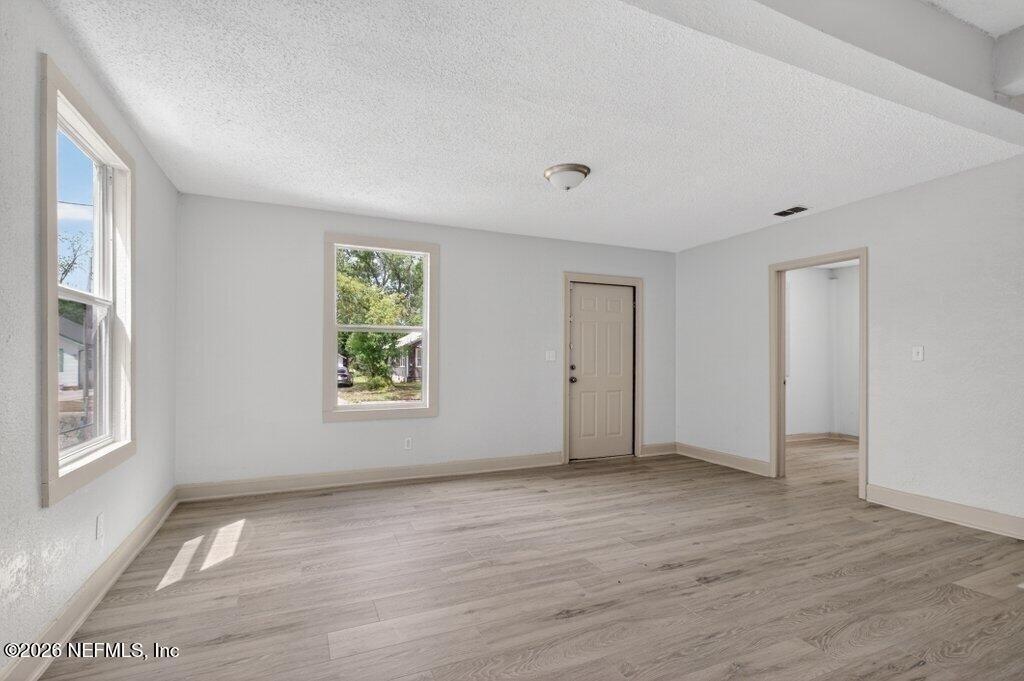 845 Ontario Street - Photo 6