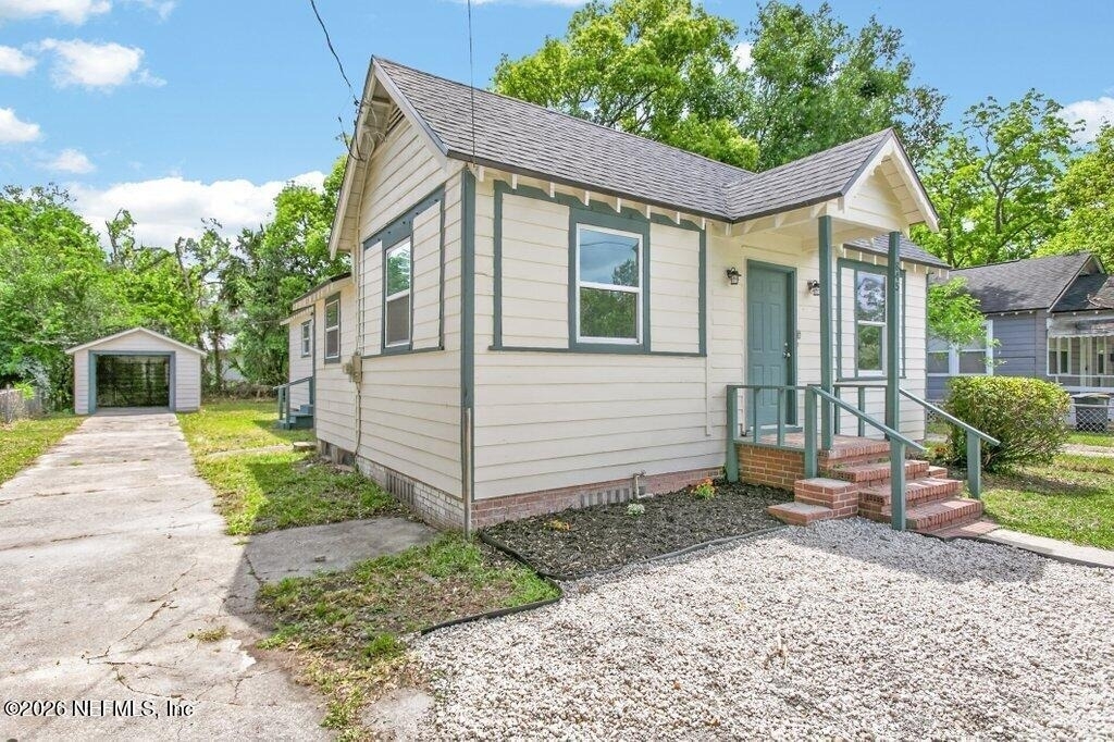 845 Ontario Street - Photo 2