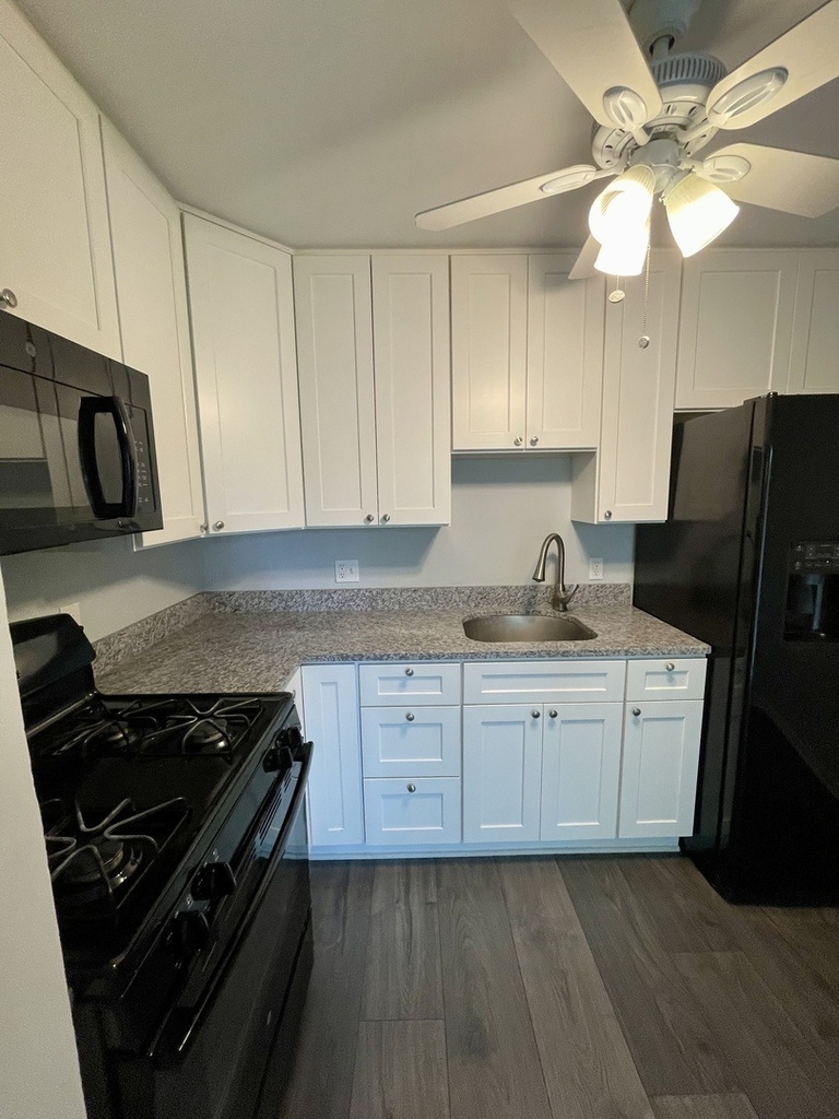 2367 Carnation Drive - Photo 6