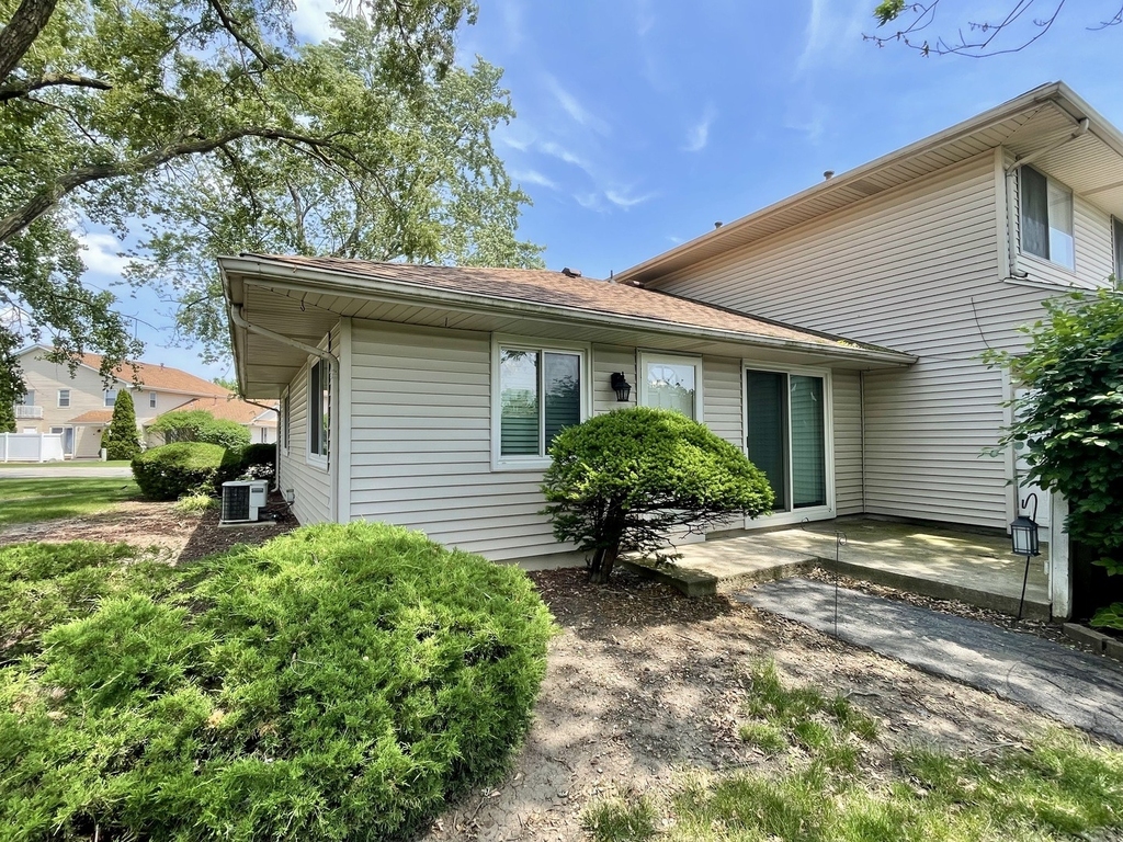 2367 Carnation Drive - Photo 0
