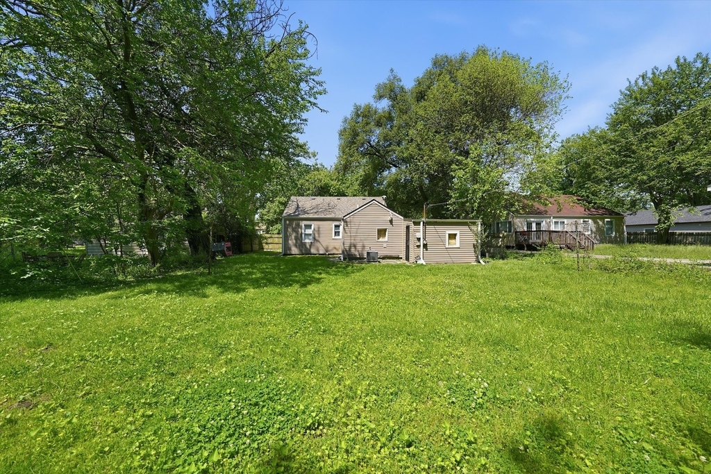 1235 River Drive - Photo 23