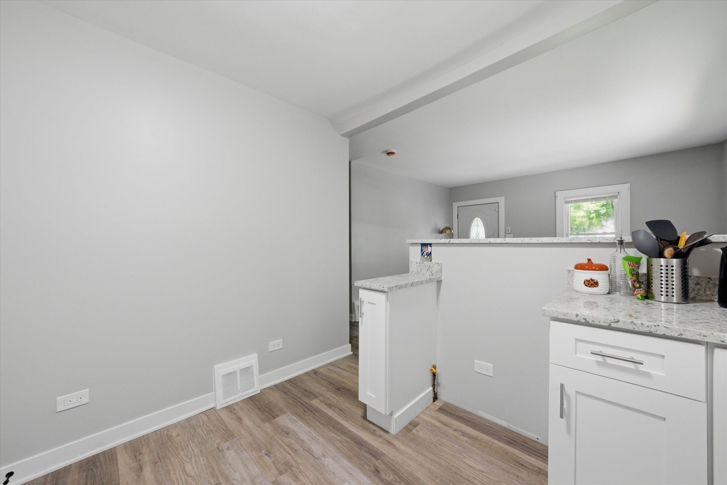 1235 River Drive - Photo 11
