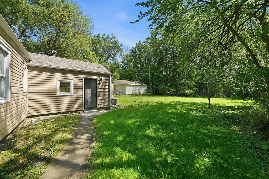 1235 River Drive - Photo 20