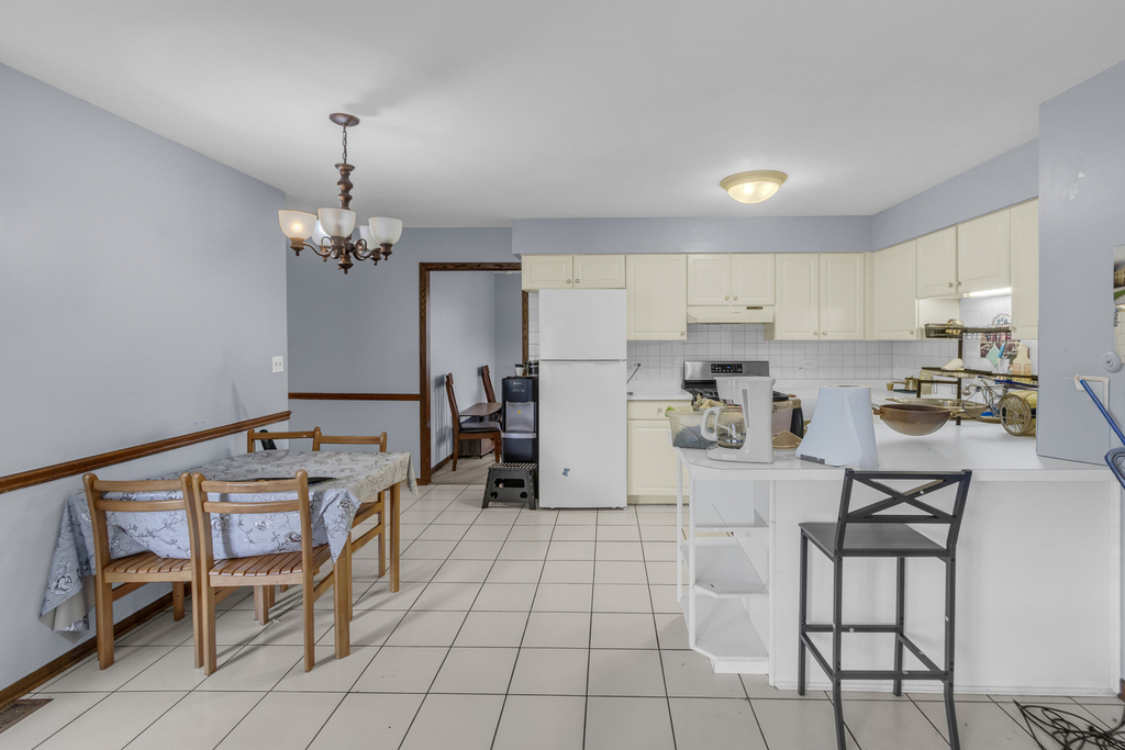7736 W 157th Place - Photo 3