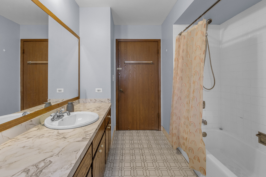 7736 W 157th Place - Photo 18
