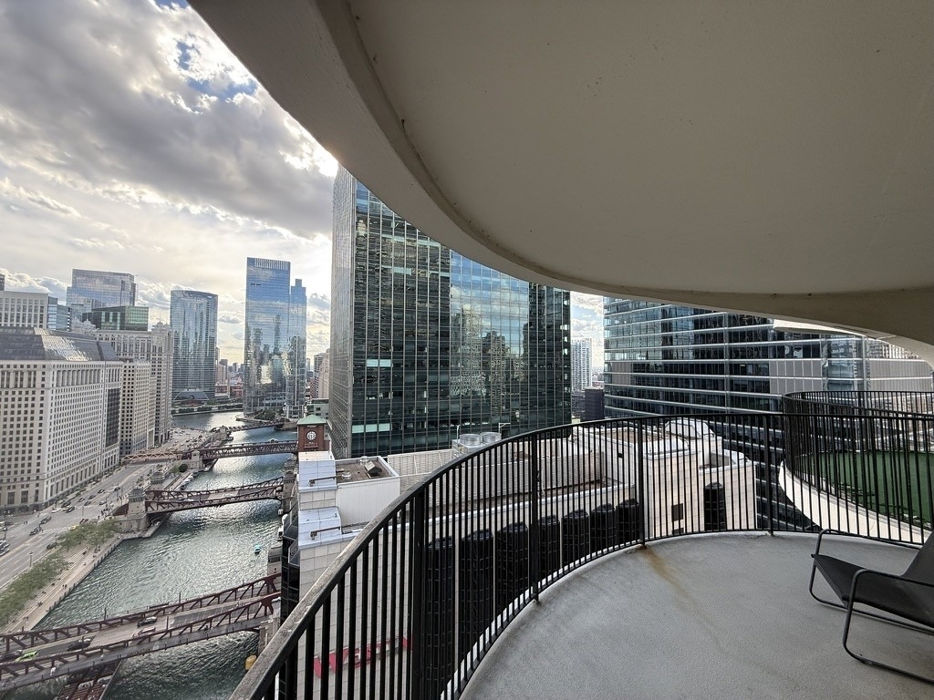 300 N State Street - Photo 7