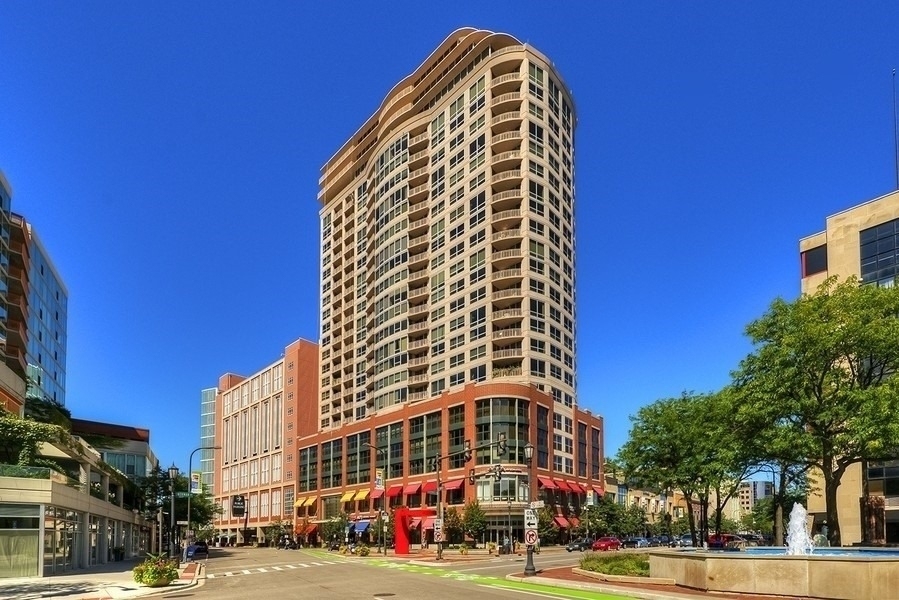 807 Davis Street - Photo 0