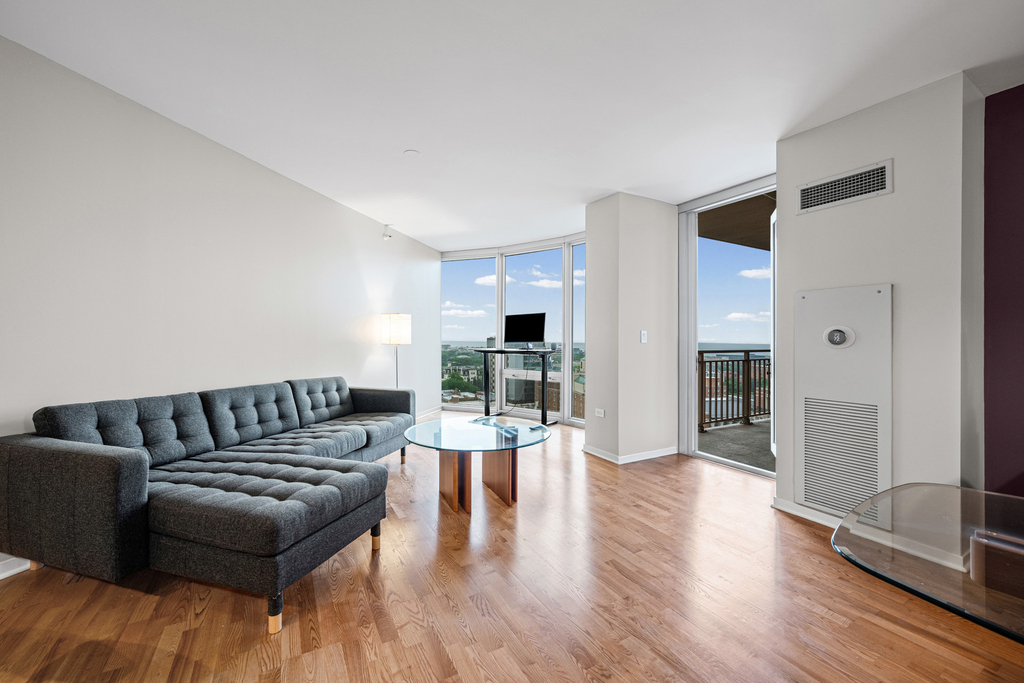 807 Davis Street - Photo 3