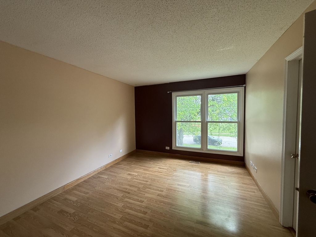 417 Bristol Way - Photo 7