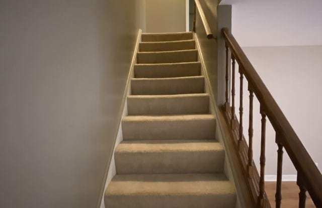 132 Brookwood Court - Photo 8