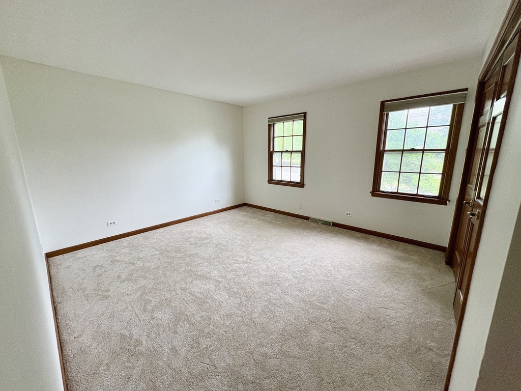 244 Knoll Street - Photo 14