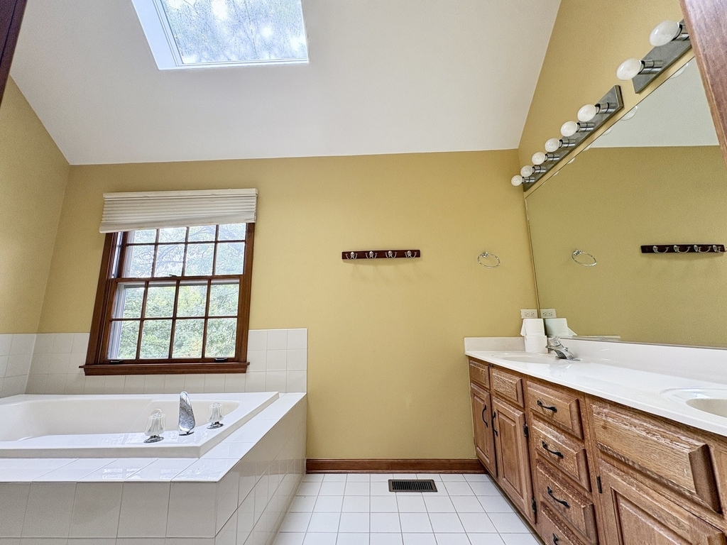 244 Knoll Street - Photo 12