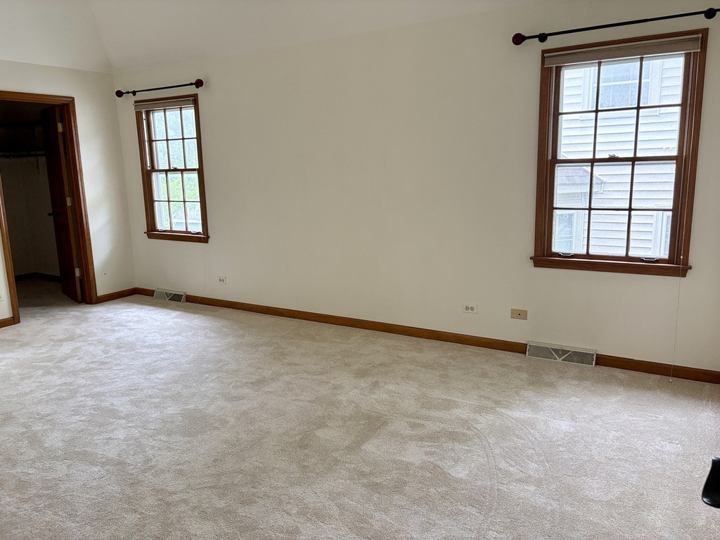 244 Knoll Street - Photo 10