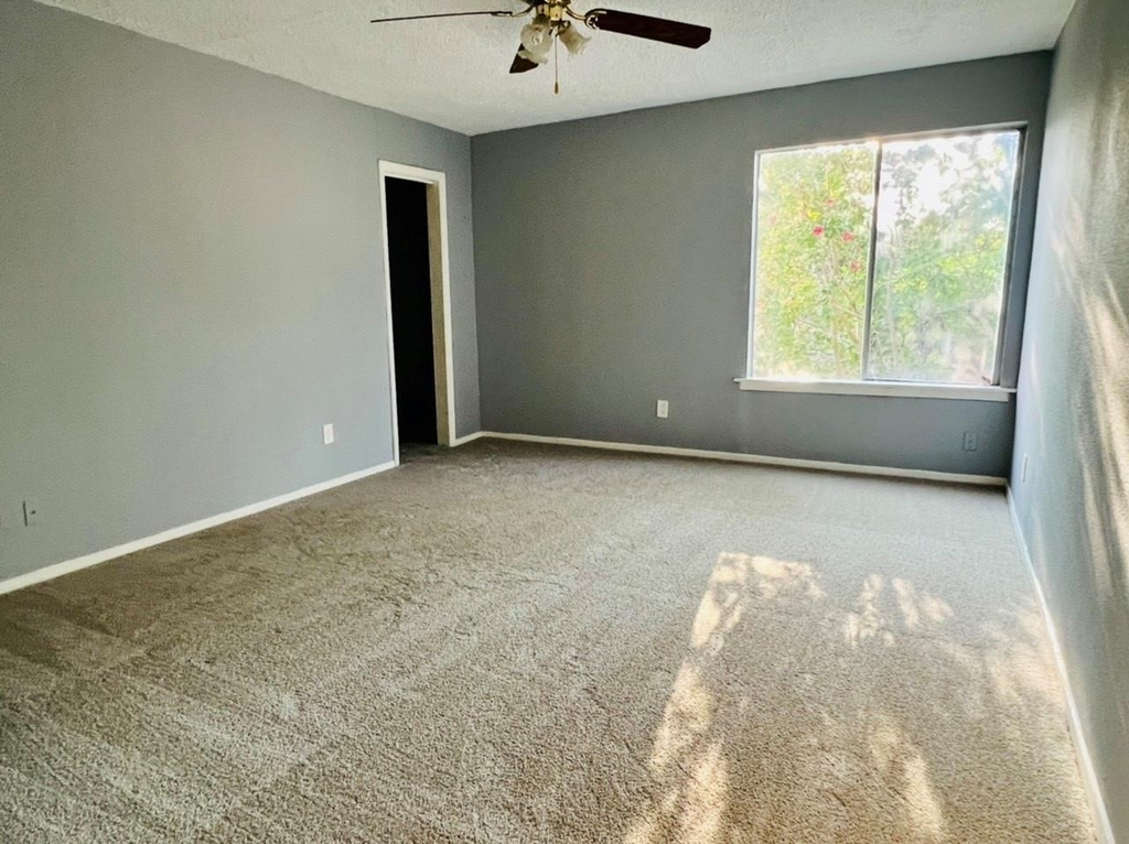 7627 Candlegreen Lane - Photo 37