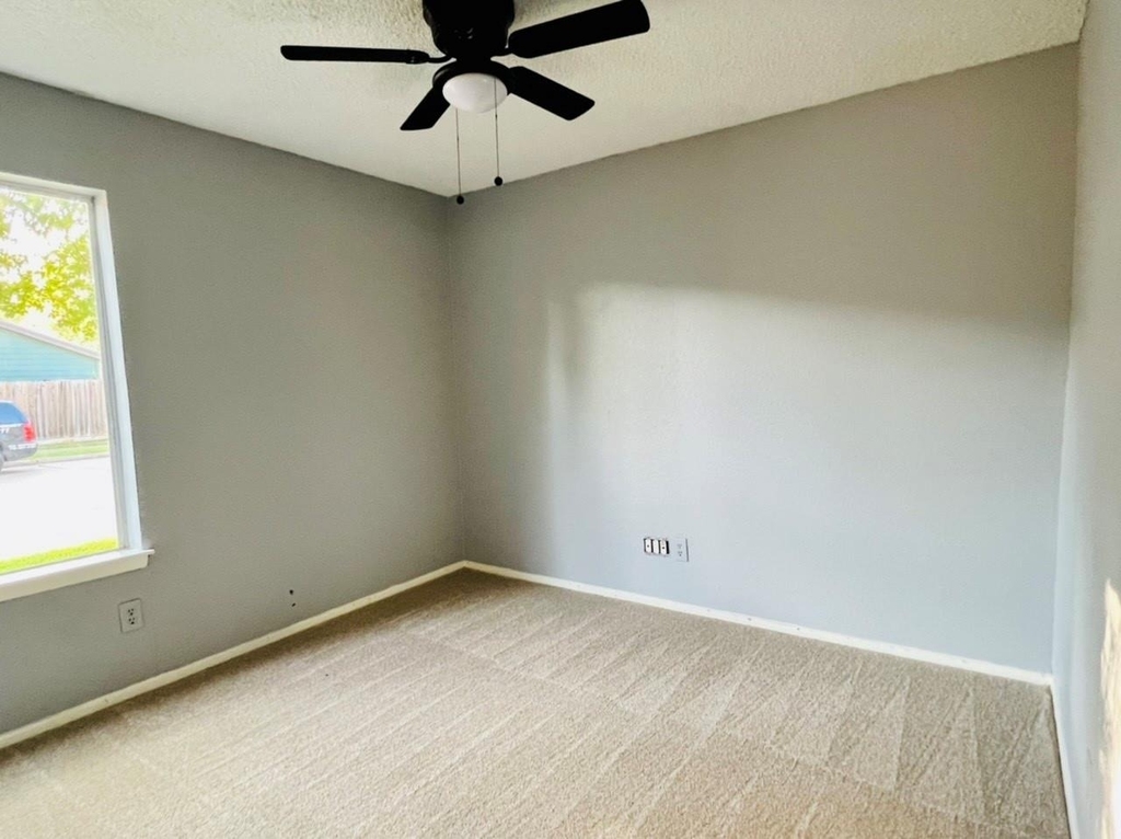 7627 Candlegreen Lane - Photo 27