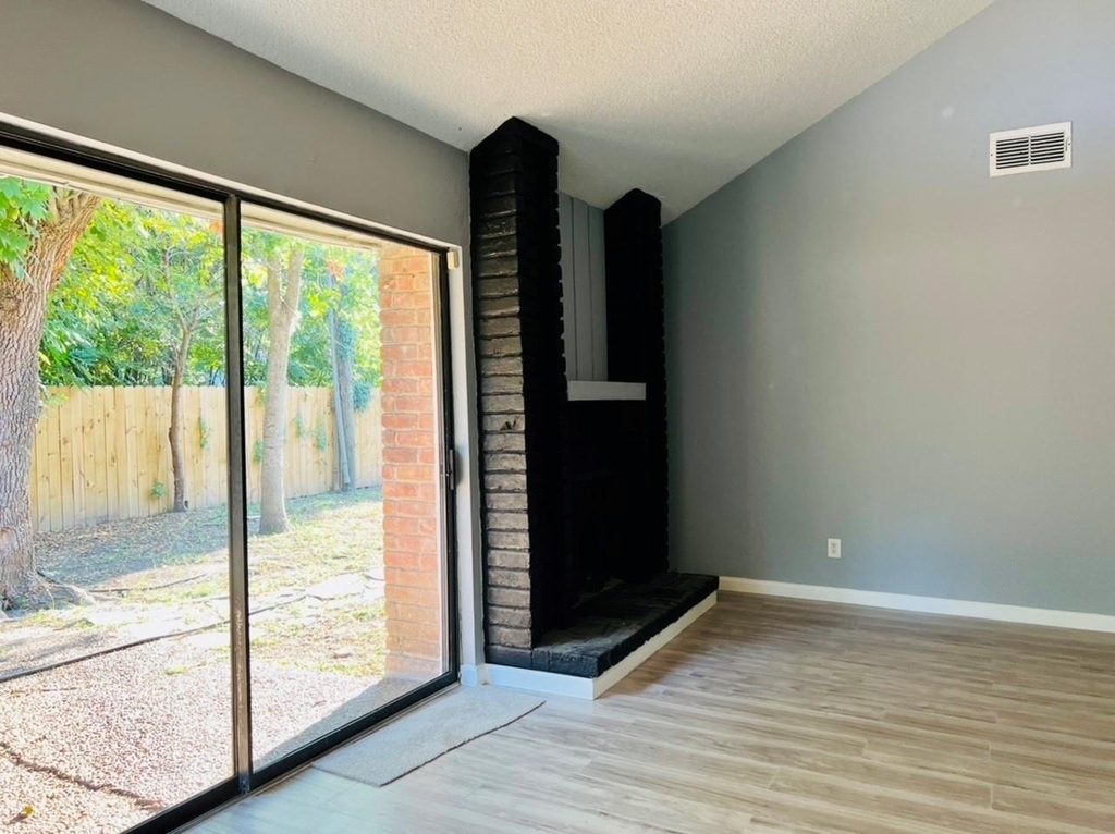 7627 Candlegreen Lane - Photo 11