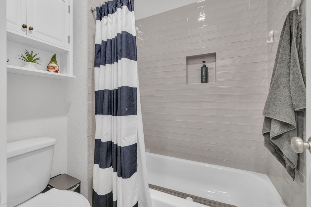 16531 Lake Austin Street - Photo 15