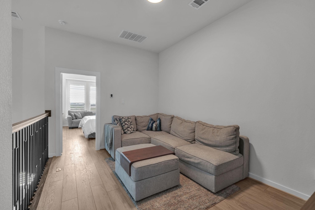 16531 Lake Austin Street - Photo 19