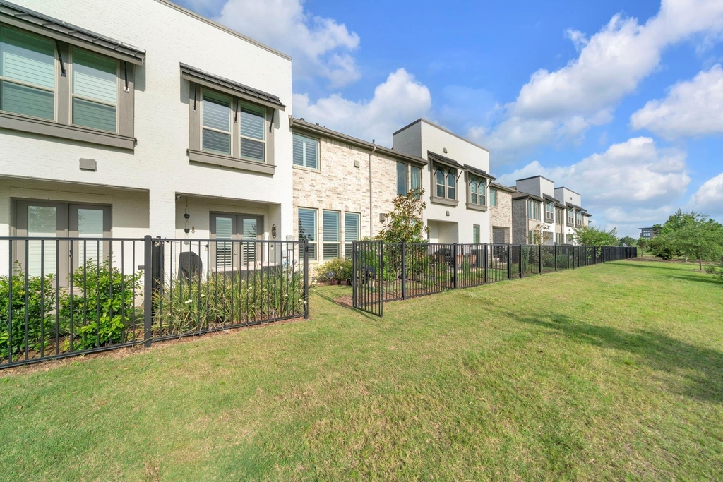 16531 Lake Austin Street - Photo 25