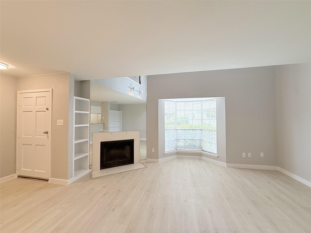 2120 El Paseo Street - Photo 3