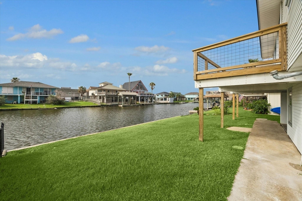 1079 Redfish Street - Photo 19