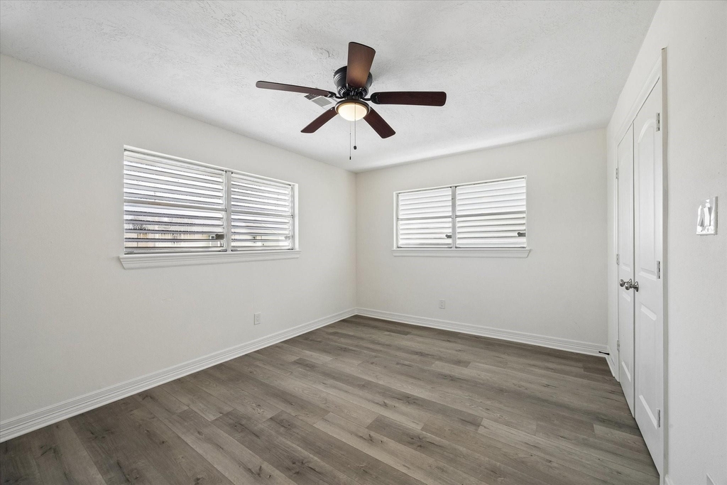 1079 Redfish Street - Photo 10