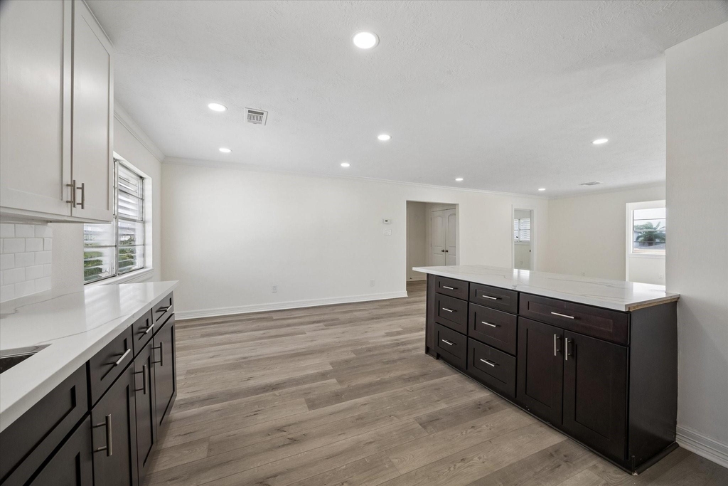 1079 Redfish Street - Photo 7
