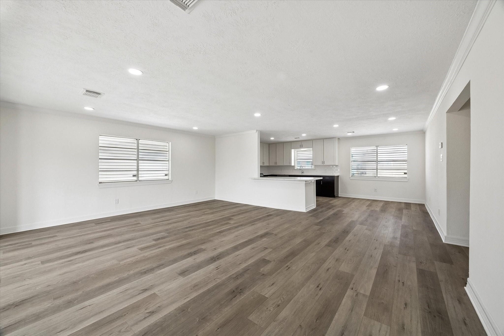 1079 Redfish Street - Photo 3