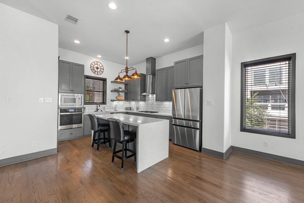 5802 Kansas Street - Photo 9