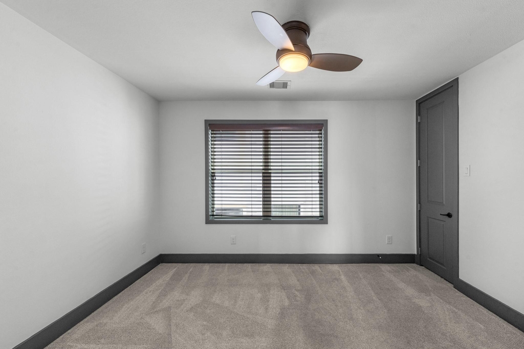 5802 Kansas Street - Photo 31