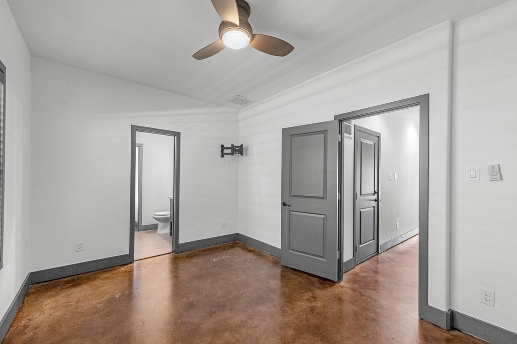 5802 Kansas Street - Photo 8