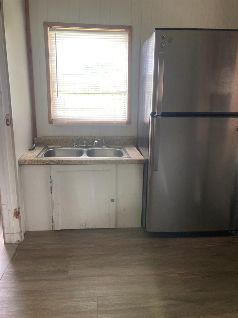 1010 22nd Street - Photo 5
