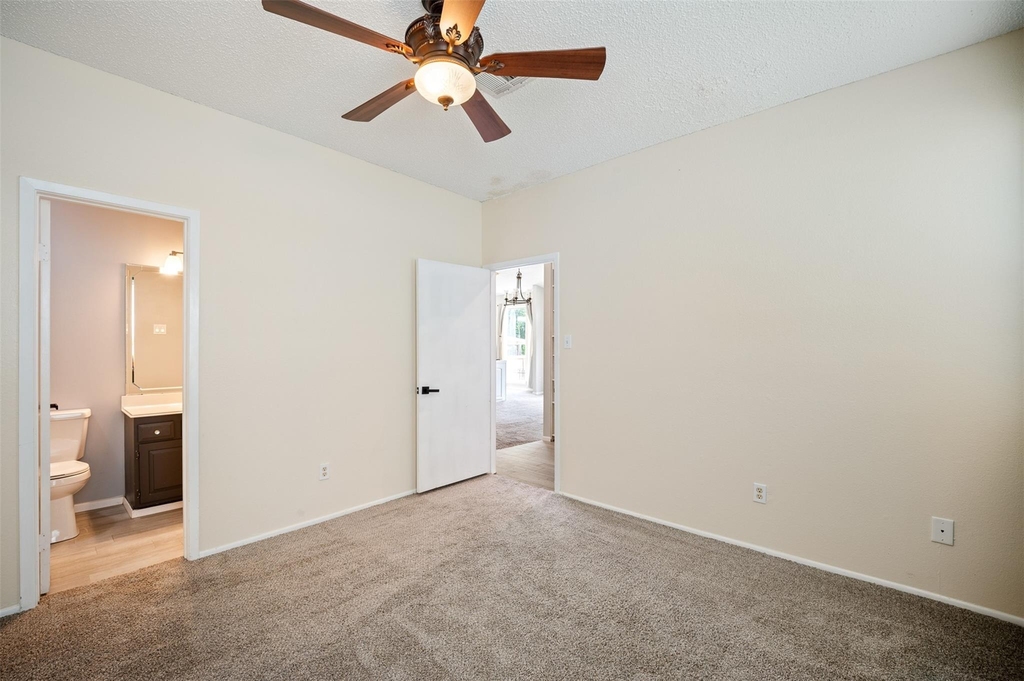 2402 Intrepid Way - Photo 21