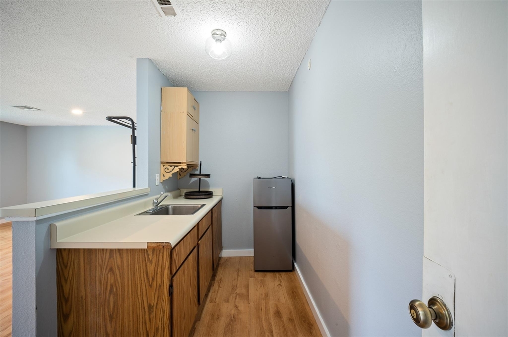 2402 Intrepid Way - Photo 31