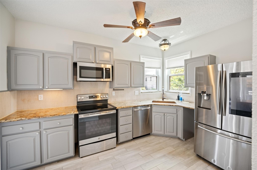 2402 Intrepid Way - Photo 24