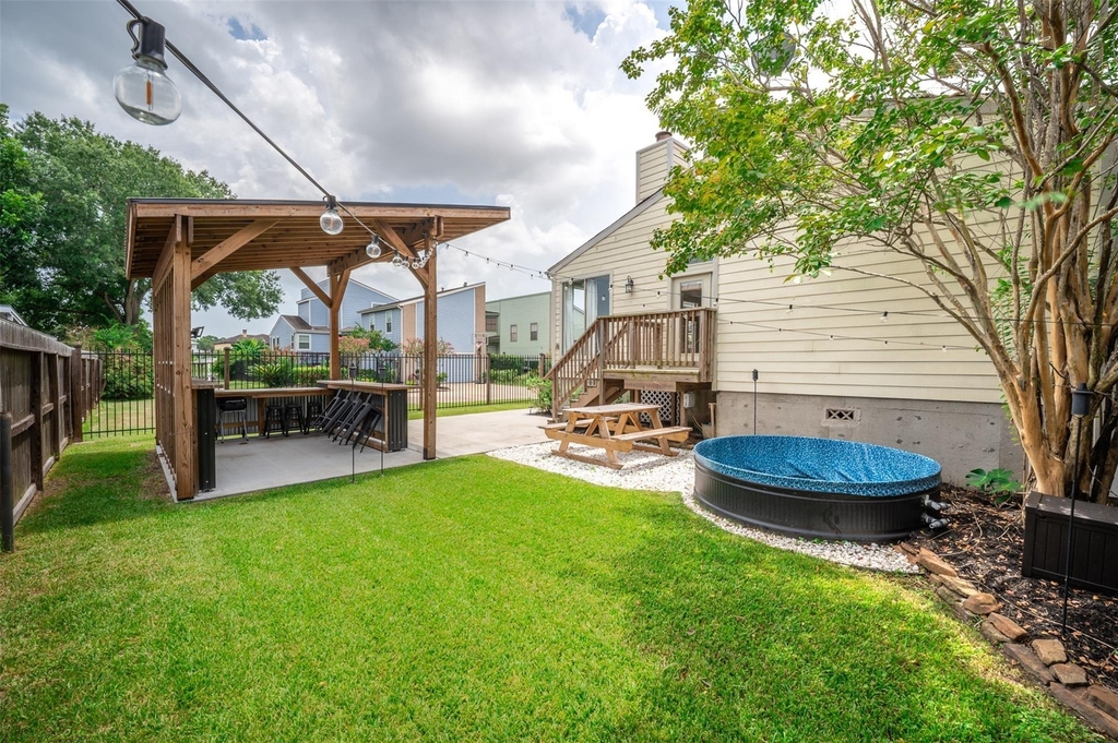 2402 Intrepid Way - Photo 12