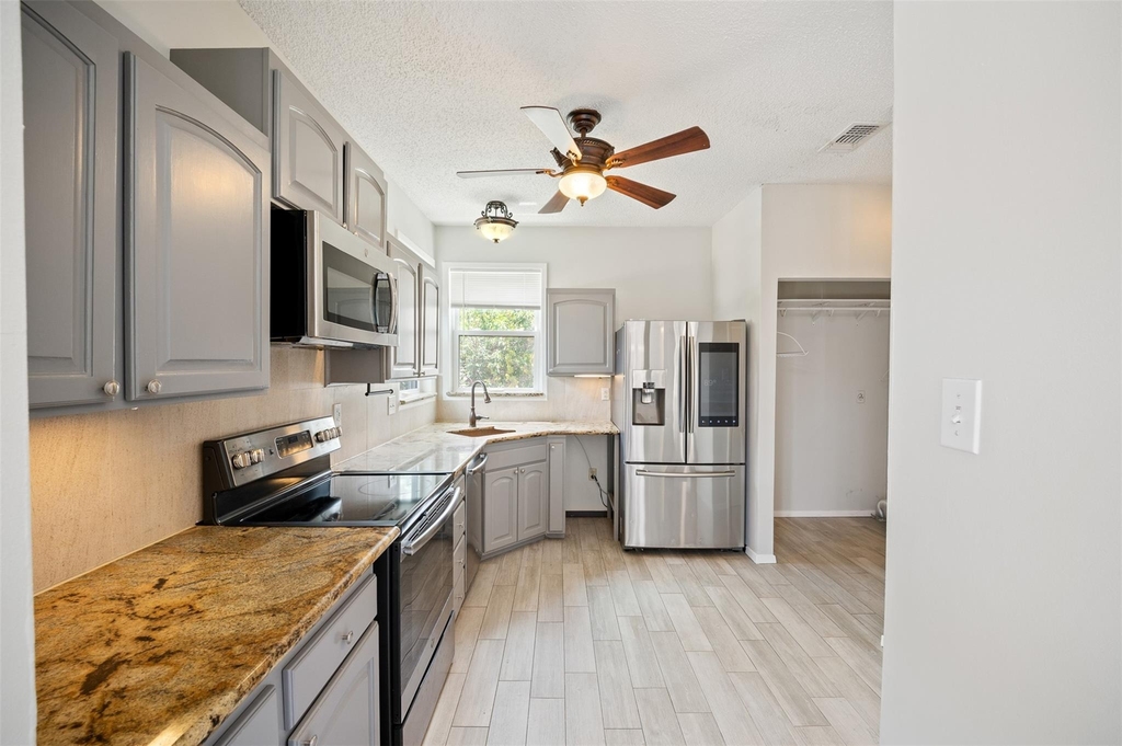 2402 Intrepid Way - Photo 23