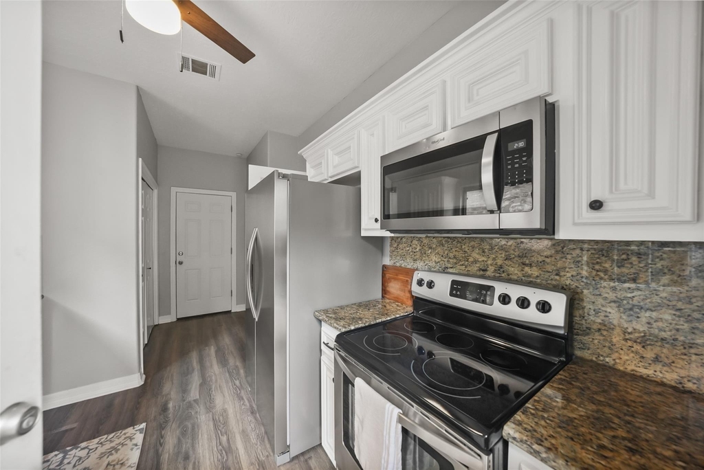 11307 Alcott Drive - Photo 7