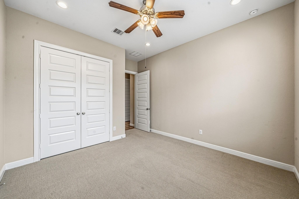 9908 Prairie House Lane - Photo 17
