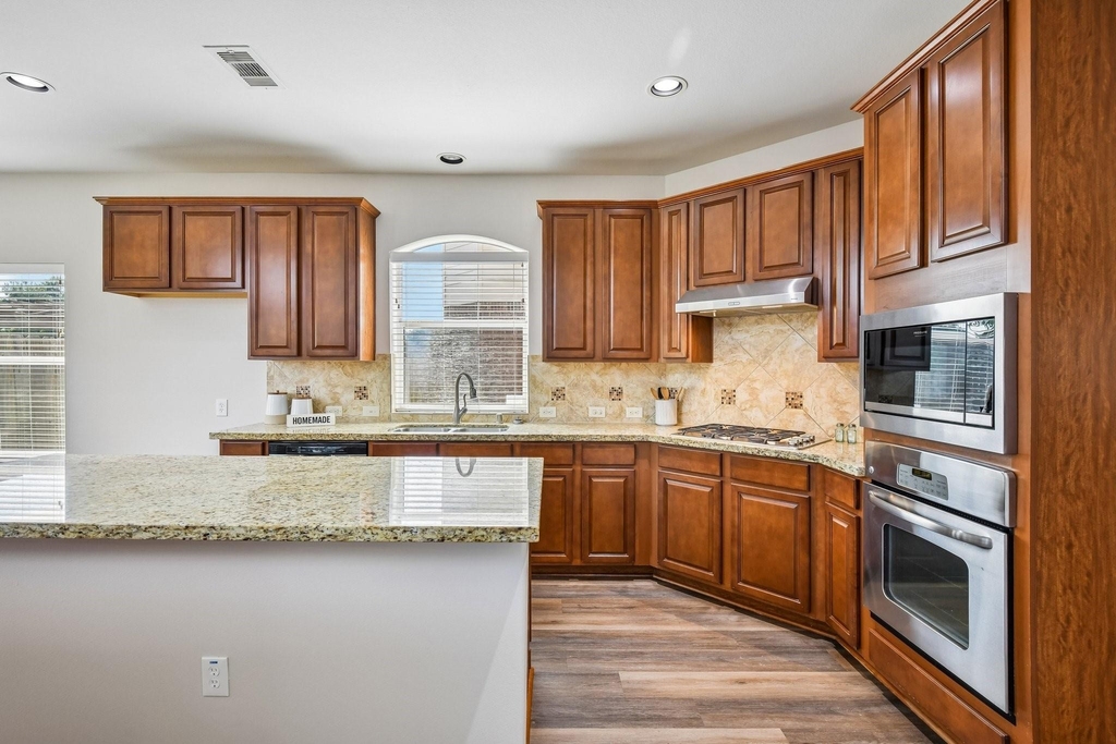 28134 Kudzu Drive - Photo 16
