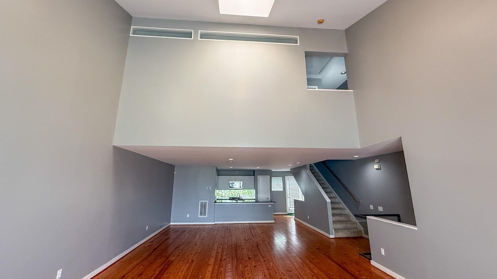 2605 Calumet Street - Photo 6
