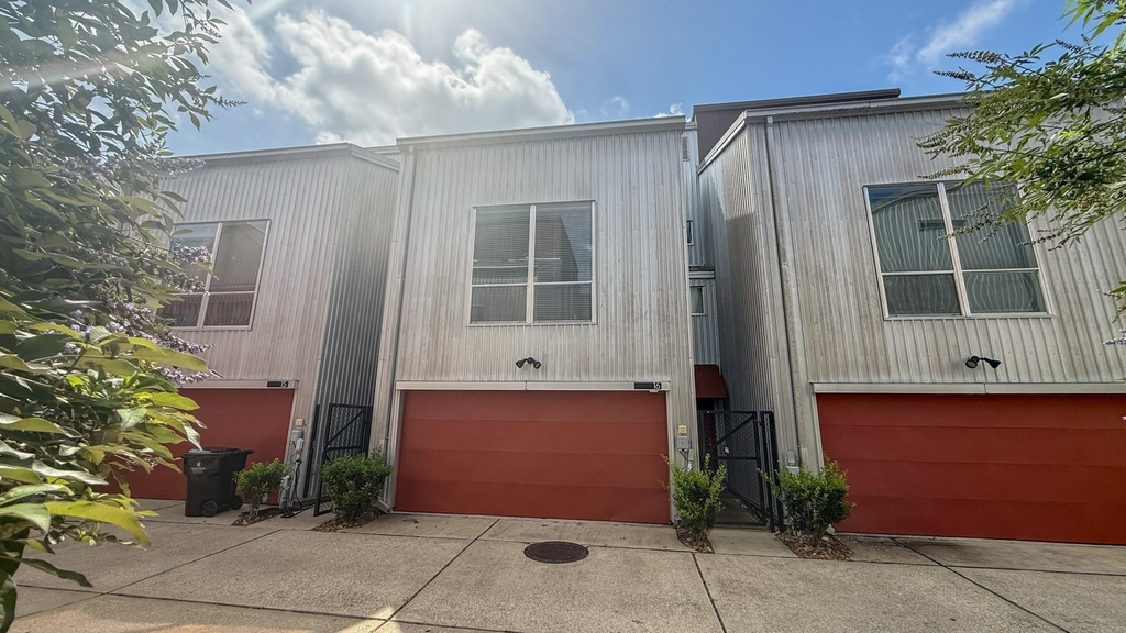 2605 Calumet Street - Photo 15