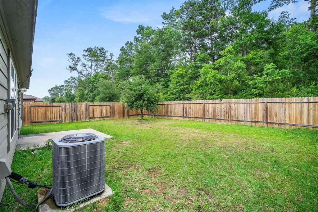 10619 Lost Maples Drive - Photo 24
